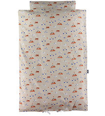 Nørgaard Madsens Sengetøj - Baby - Sand m. Brandbiler Nørgaard Madsens Sengetøj - Baby - Sand m. Brandbiler
