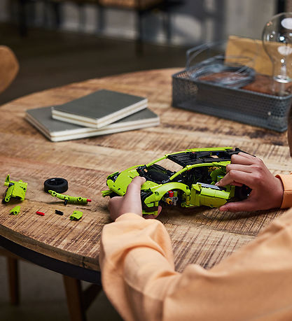 LEGO® Technic - Lamborghini Huracán Tecnica 42161 - 806 Dele