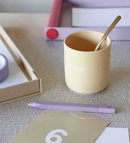 Design Letters Kop - VIP Favourite - MOM Collection - Beige m. M Design Letters Kop - VIP Favourite - MOM Collection - Beige m. M