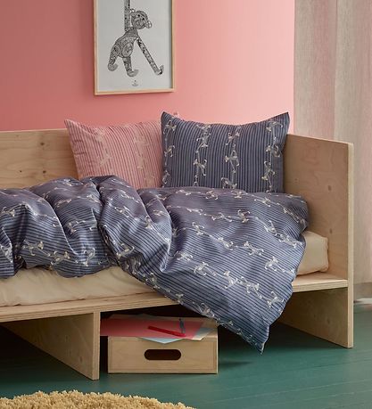 Kay Bojesen Bedding - Junior - Blue w. Monkeys Kay Bojesen Bedding - Junior - Blue w. Monkeys