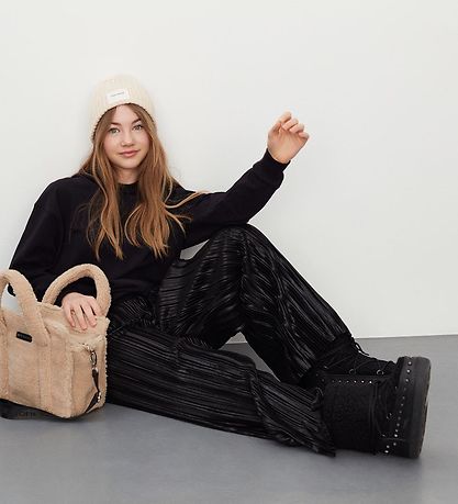 Sofie Schnoor Girls Bukser - Plissé - Sort Sofie Schnoor Girls Bukser - Plissé - Sort