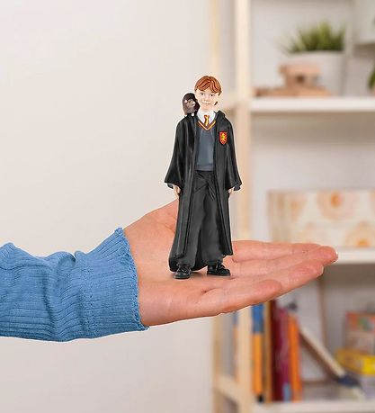 Schleich Harry Potter - Ron & Scabbers - H: 10,2 cm - 42634 Schleich Harry Potter - Ron & Scabbers - H: 10,2 cm - 42634