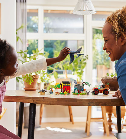 LEGO® Jurassic World - Dinosaurunge-internat 76963 - 139 Dele LEGO® Jurassic World - Dinosaurunge-internat 76963 - 139 Dele