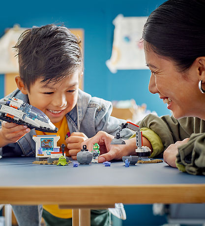 LEGO® City - Bergung eines Asteroiden im Weltall 60429 - 126 Tei LEGO® City - Bergung eines Asteroiden im Weltall 60429 - 126 Tei