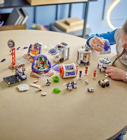 LEGO® Friends - Mars-rumbase og Raket 42605 - 981 Dele LEGO® Friends - Mars-rumbase og Raket 42605 - 981 Dele