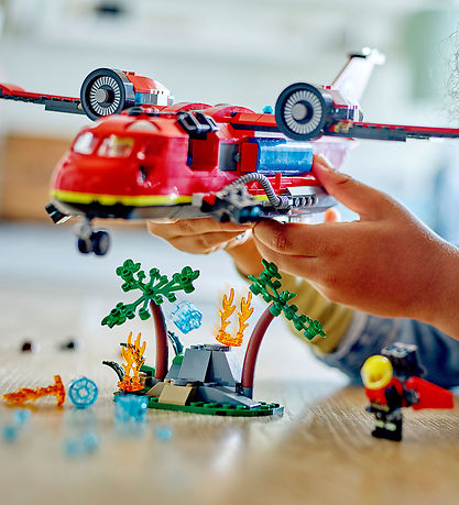 LEGO® City - Brandslukningsfly 60413 - 478 Dele LEGO® City - Brandslukningsfly 60413 - 478 Dele