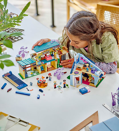 LEGO® Friends - Olly Og Paisleys Huse 42620 - 1126 Dele LEGO® Friends - Olly Og Paisleys Huse 42620 - 1126 Dele