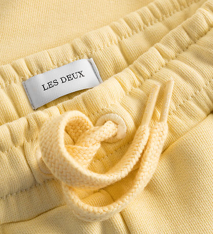 Les Deux Sweatshorts - Blake - Pineapple/White Les Deux Sweatshorts - Blake - Pineapple/White