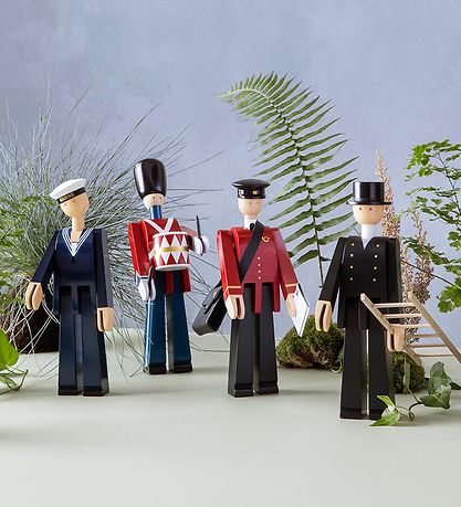 Kay Bojesen Træfigur - Postmand - 20 cm - Sort/Rød