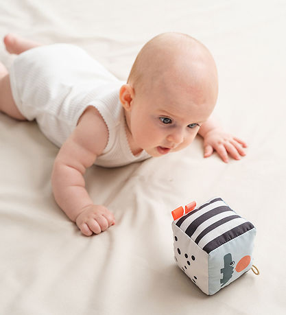 Done by Deer Babyterning - Happy Clouds Done by Deer Babyterning - Happy Clouds