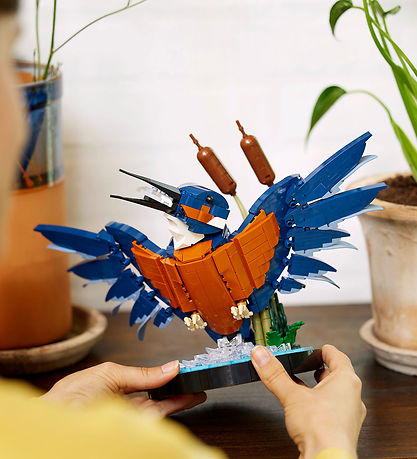 LEGO® Icons - Isfugl 10331 - 834 Dele