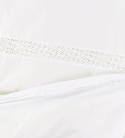 Nørgaard Madsens Sengetøj - Baby - Hvid m. Hulmønster