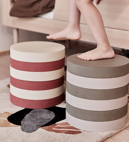 OYOY Skammel - Iro - 28x28 cm - Vanilla/Nutmeg OYOY Skammel - Iro - 28x28 cm - Vanilla/Nutmeg