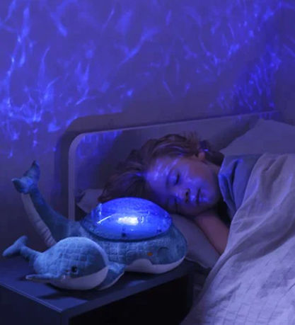 Cloud-B Natlampe m. Lyd - Tranquil Whale m. Unge - 30x28x13 cm -