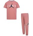 Jordan Sæt - Sweatpants/T-Shirt - Sustainable - Red Stardust Jordan Sæt - Sweatpants/T-Shirt - Sustainable - Red Stardust