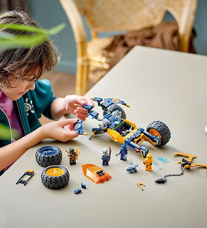 LEGO® Ninjago - Arins ninja-offroader 71811 - 267 Dele LEGO® Ninjago - Arins ninja-offroader 71811 - 267 Dele