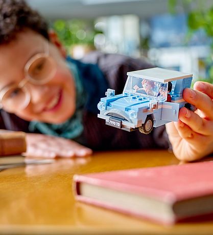 LEGO® Harry Potter - Flyvende Ford Anglia 76424 - 165 Dele