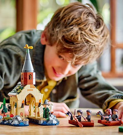 LEGO® Harry Potter - Hogwarts-slottets bådehus 76426 - 350 Dele