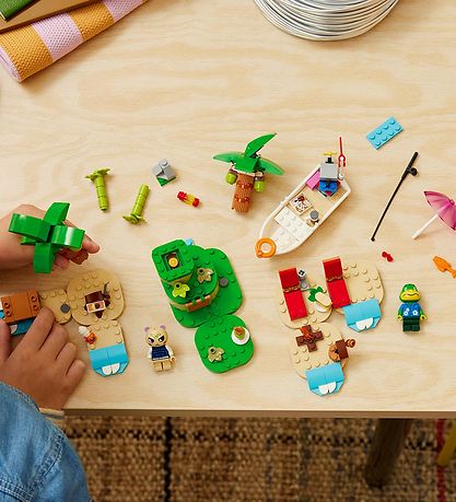 LEGO® Animal Crossing - Kapp'n på ø-bådtur 77048 - 233 Dele
