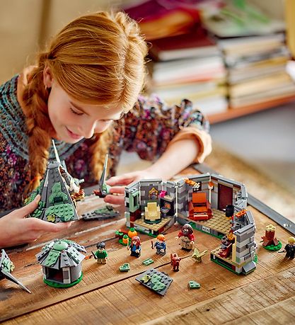 LEGO® Harry Potter - Hagrids Hytte: Et Uvent... 76428 - 896 Dele