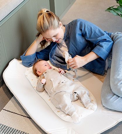 Voksi Babylift - Carry Me - Black/Cream Voksi Babylift - Carry Me - Black/Cream