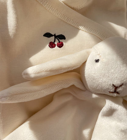 Konges Sløjd Gaveæske - Nusseklud/Hue/Body l/æ - Cherry Konges Sløjd Gaveæske - Nusseklud/Hue/Body l/æ - Cherry