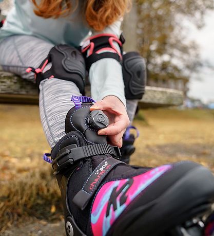 K2 Rulleskøjter - Charm Boa Alu - Sort/Rose/Blå - Inliner K2 Rulleskøjter - Charm Boa Alu - Sort/Rose/Blå - Inliner