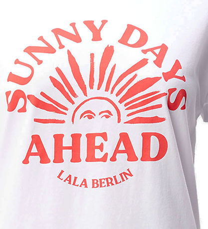 Lala Berlin T-shirt - Cara - Sunny Days Lala Berlin T-shirt - Cara - Sunny Days