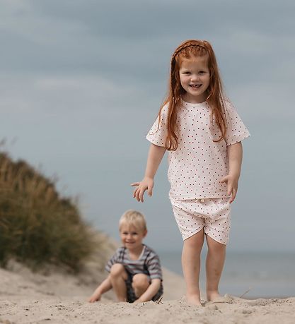 Petit Piao Sæt - T-shirt/Shorts - Bright Red Petit Piao Sæt - T-shirt/Shorts - Bright Red