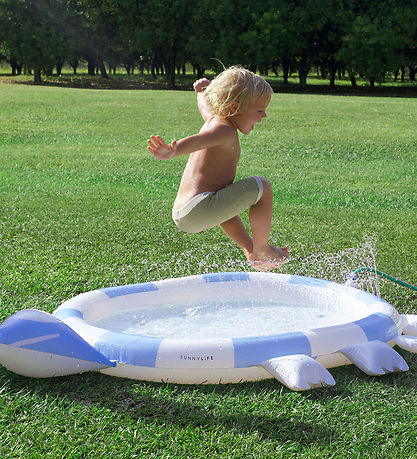 SunnyLife Sprinklermåtte - 158x132 cm - Into The Wild - Blue SunnyLife Sprinklermåtte - 158x132 cm - Into The Wild - Blue