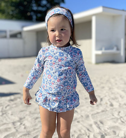 Petit Crabe Badebluse - Sydney - UV50+ - Betsy m. Blomster Petit Crabe Badebluse - Sydney - UV50+ - Betsy m. Blomster