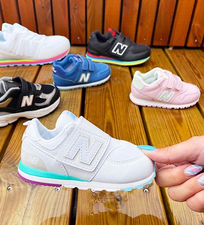 New Balance Sko - 574 - Sort/Neo Flame New Balance Sko - 574 - Sort/Neo Flame