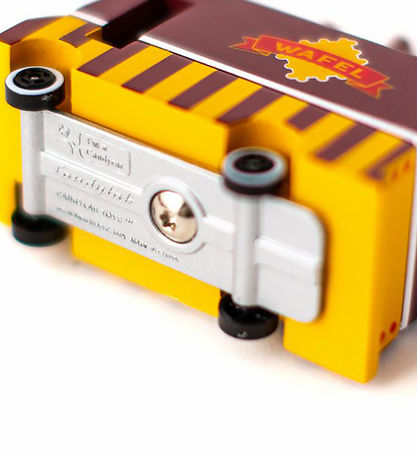 Candylab Car - 8.4 cm - Waffle Van - F188