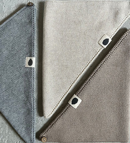 Pine Cone Teething Bib - Knitted - Leo - 36.5x22 cm - Grey Melan