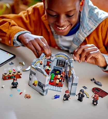LEGO® Harry Potter - Hogwarts-slottet Eliksirlektion 76431 - 397