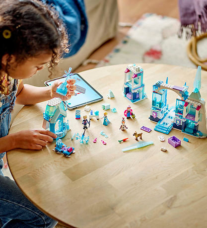 LEGO® Disney - Elsas Ispalads 43244 - 630 Dele LEGO® Disney - Elsas Ispalads 43244 - 630 Dele
