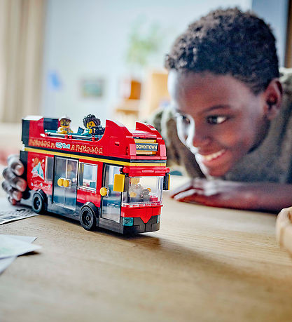 LEGO® City - Rød Dobbeltdækker-turistbus 60407 - 384 Dele LEGO® City - Rød Dobbeltdækker-turistbus 60407 - 384 Dele