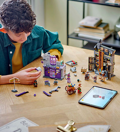 LEGO® Harry Potter - Ollivanders Og Madam Ma... 76439 - 744 Dele
