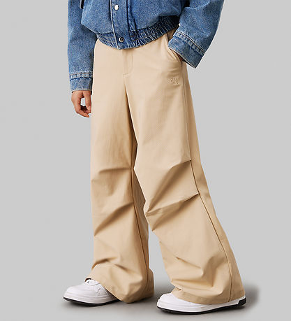 Calvin Klein Bukser - Parachute - Pale Khaki Calvin Klein Bukser - Parachute - Pale Khaki