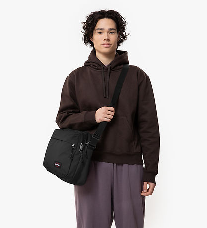 Eastpak Skuldertaske - Crosser - 16L - Sort