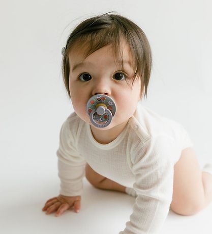 BIBS X Liberty Colour Sutter - 2-pak - Str. 1 - Rund - Plae Butt BIBS X Liberty Colour Sutter - 2-pak - Str. 1 - Rund - Plae Butt