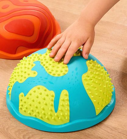 B. toys Balance I Rummet