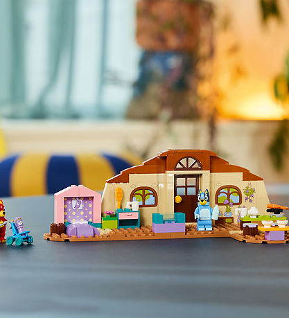 LEGO® Bluey - Skole Med Rusty Og Bluey 11221 - 106 Dele