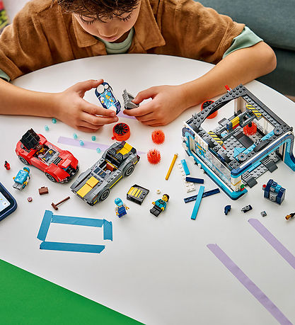 LEGO® City - Bilvask 60497 - 583 Dele