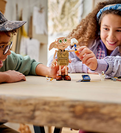 LEGO® Harry Potter - Dobby Den Frie Husalf 76469 - 379 Dele