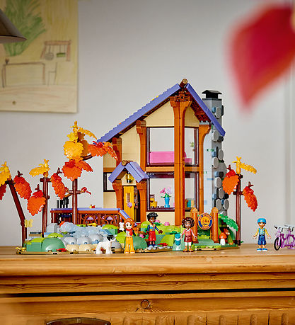 LEGO® Friends - Hyggelig Efterårs-Skovhytte 42705 - 1229 Dele