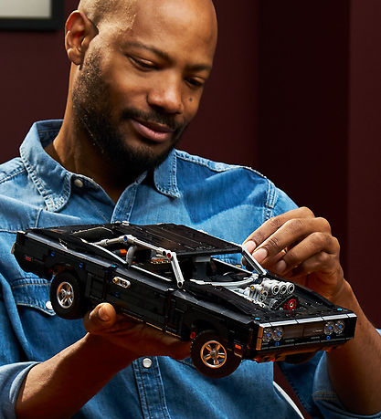 LEGO® Technic - Fast And Furious Dodge Charger R/T Bil 42231 - 1