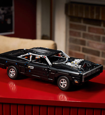 LEGO® Technic - Fast And Furious Dodge Charger R/T Bil 42231 - 1