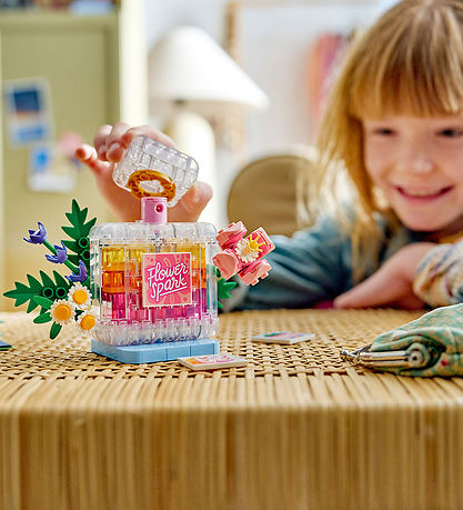 LEGO® Creator - 3-i-1 Blomsterpynt: Parfumeflaske 31383 - 286 De