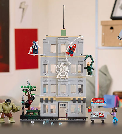 LEGO® Marvel - Spider-Man Mod Hulk - Episk Opgør 76350 - 534 Del